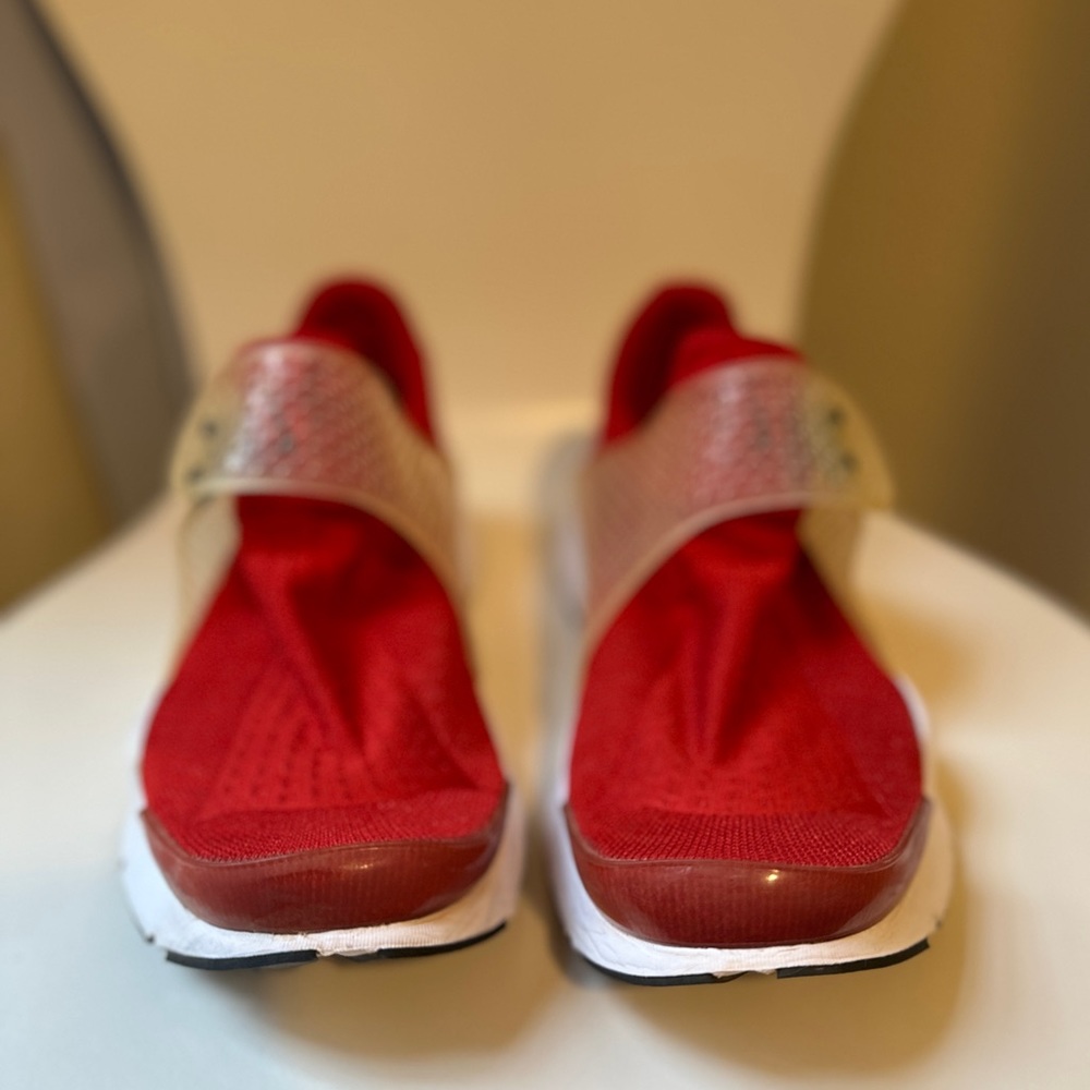 Men’s Sock Dart Shoes in Red